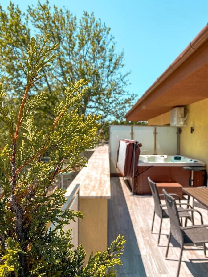 Casa Luxury Wellness Apartman By Bltn Siófok Eksteriør billede